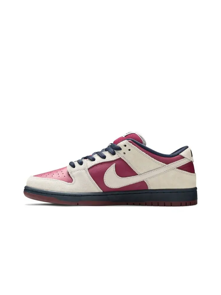 Кроссовки Nike Dunk Low SB 'True Berry' — изображение 3 из 4, красный
