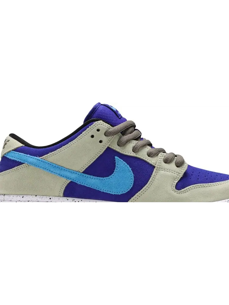 Кроссовки Nike Dunk Low SB 'ACG Celadon' — изображение 2 из 10, загар