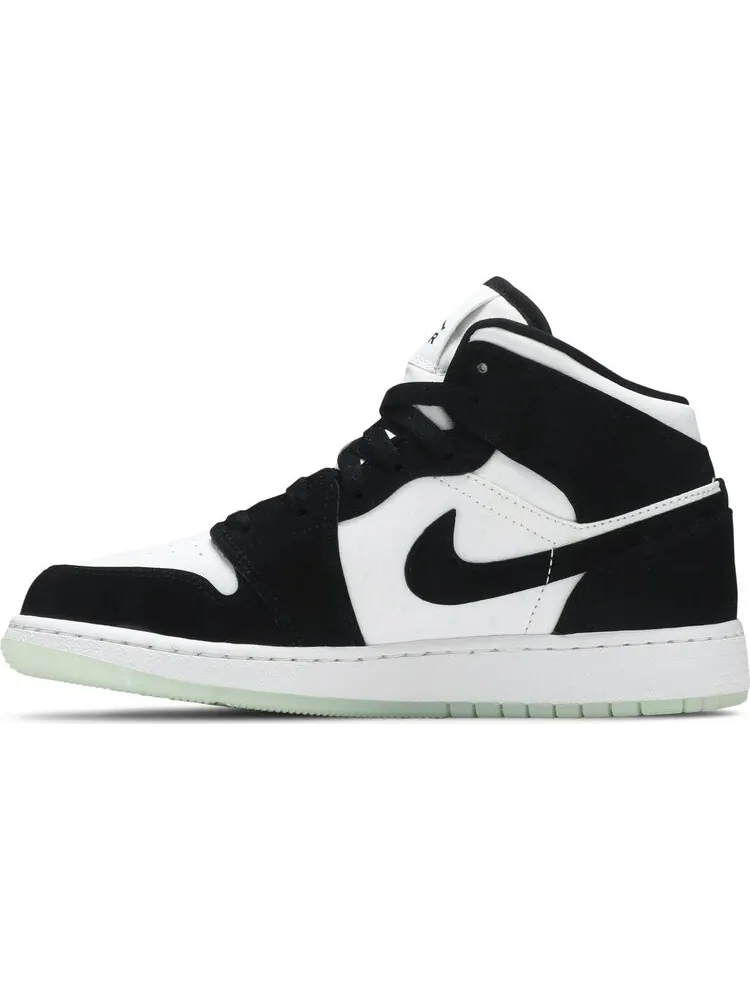 Кроссовки Air Jordan 1 Mid SE GS Glow in the Dark Panda — изображение 3 из 8, белый