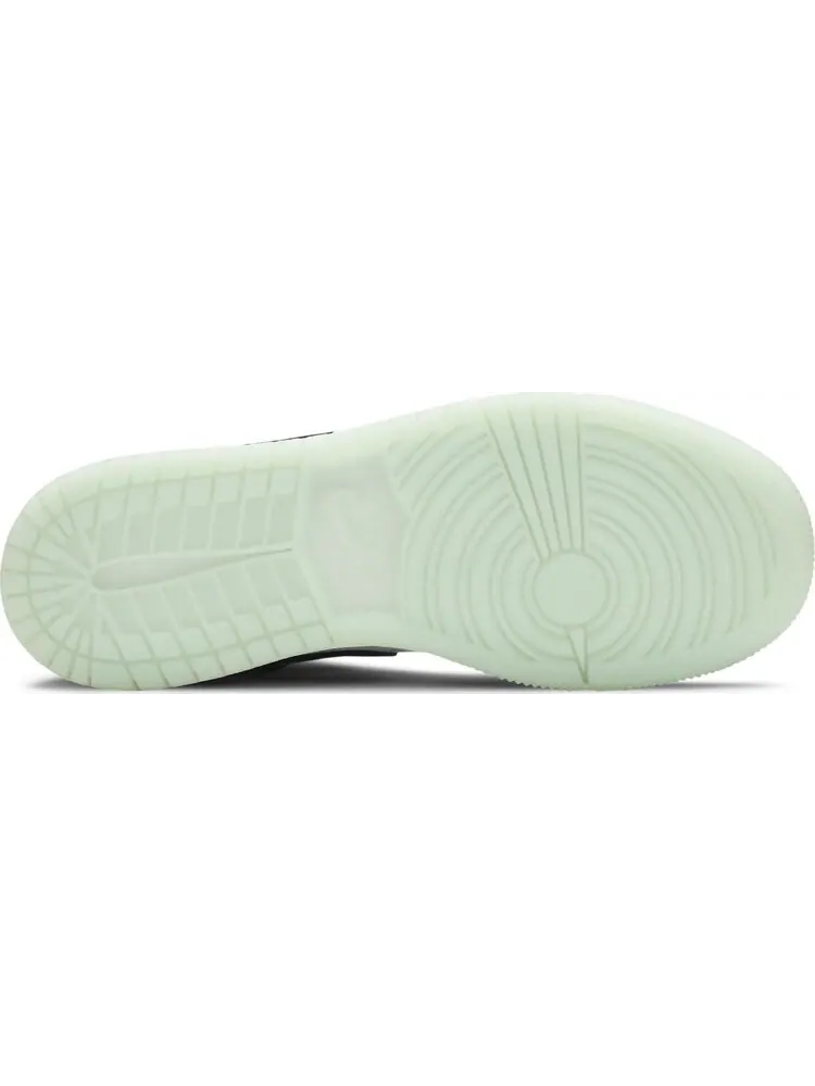 Кроссовки Air Jordan 1 Mid SE GS Glow in the Dark Panda — изображение 4 из 8, белый