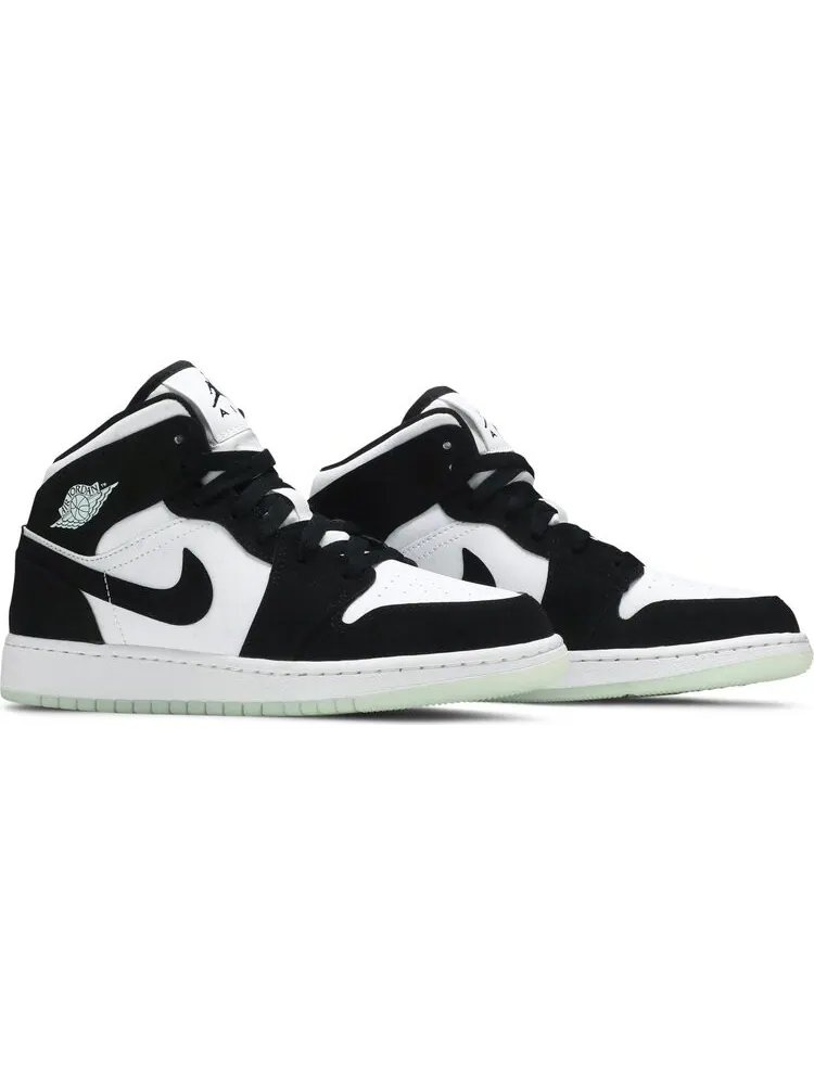 Кроссовки Air Jordan 1 Mid SE GS Glow in the Dark Panda — изображение 8 из 8, белый