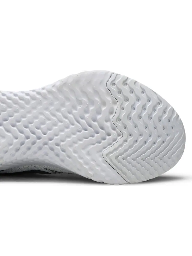 Кроссовки Nike Wmns Epic React Flyknit 2 'Oreo' — изображение 5 из 8, белый
