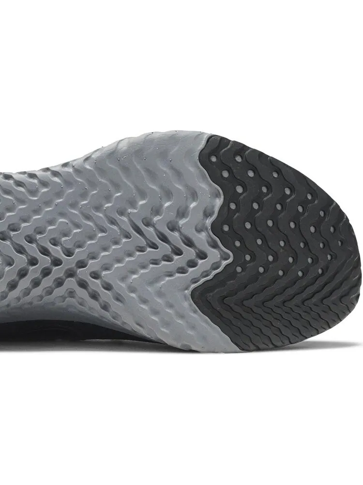 Кроссовки Nike Epic React Flyknit 2 'Black Anthracite' — изображение 5 из 8, черный
