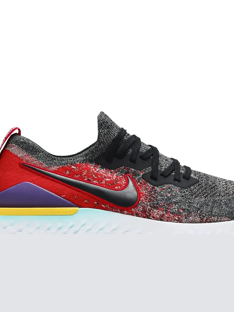 Кроссовки Nike Epic React Flyknit 2 'Black University Red' — изображение 2 из 4, черный