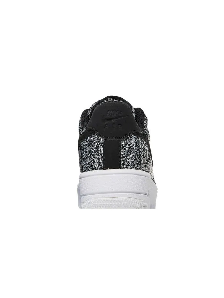 Кроссовки Nike Air Force 1 Flyknit 2.0 GS 'Oreo' — изображение 8 из 9, черный/платиновый/белый