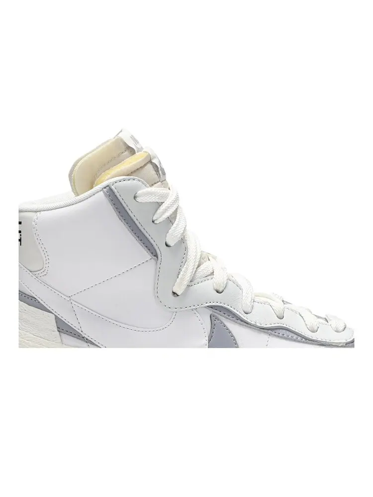 Кроссовки Nike sacai x Blazer Mid 'White Grey' — изображение 2 из 4, белый