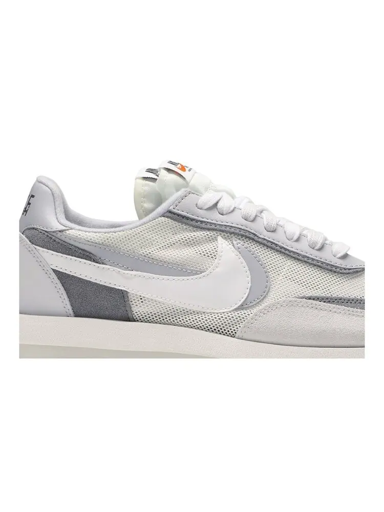 Кроссовки Nike sacai x LDWaffle 'Summit White' — изображение 2 из 4, серый