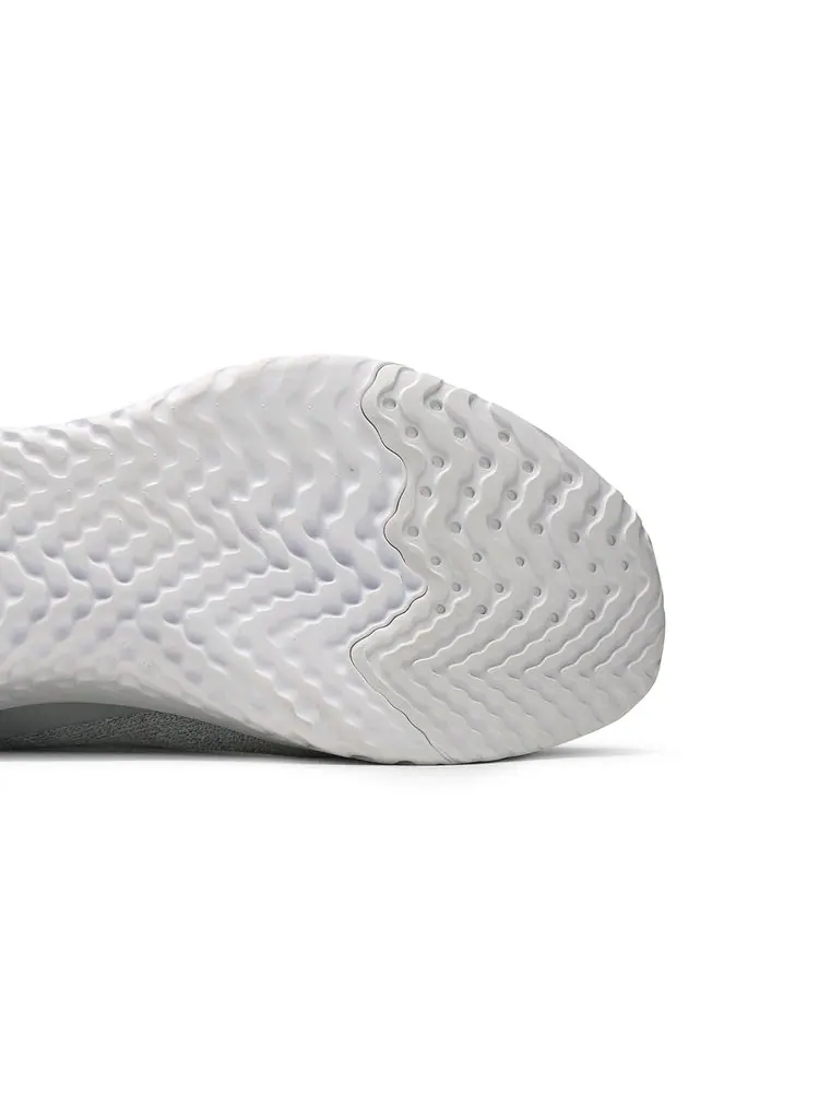 Кроссовки Epic Phantom React Flyknit 'Wolf Grey' — изображение 5 из 8, серый