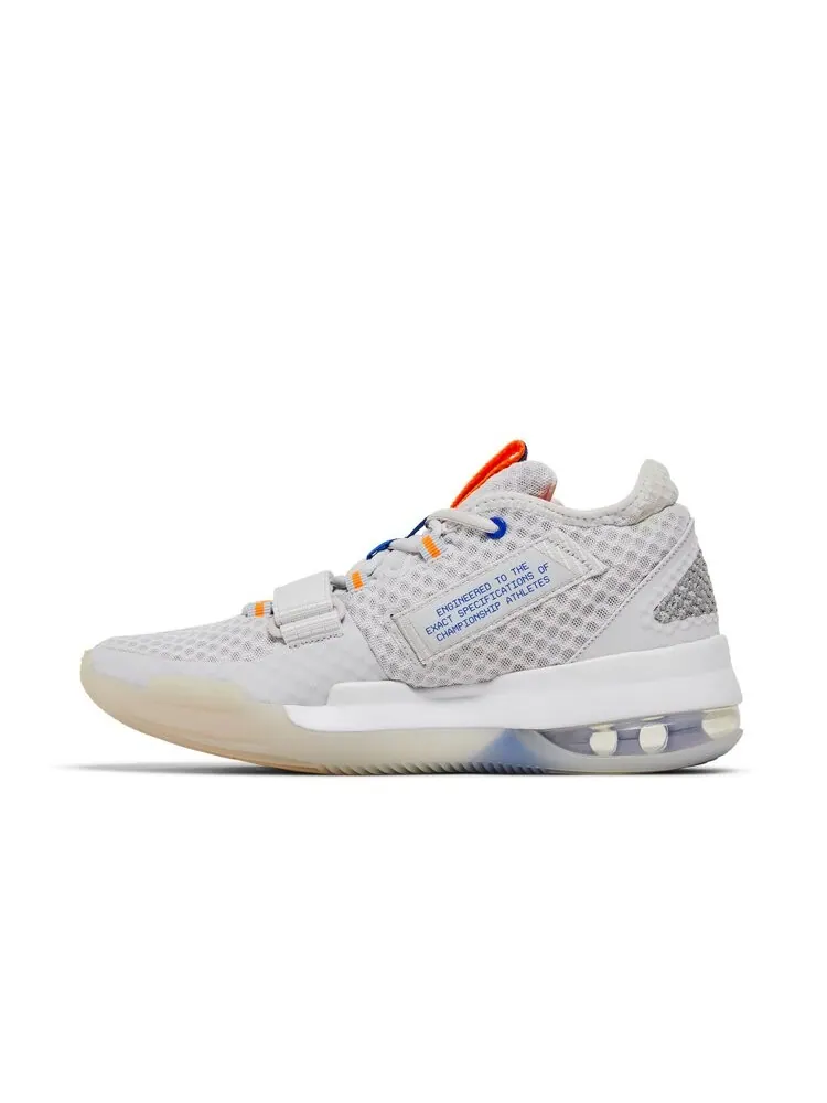 Кроссовки Nike Air Force Max Low 'Knicks' — изображение 3 из 4, серый