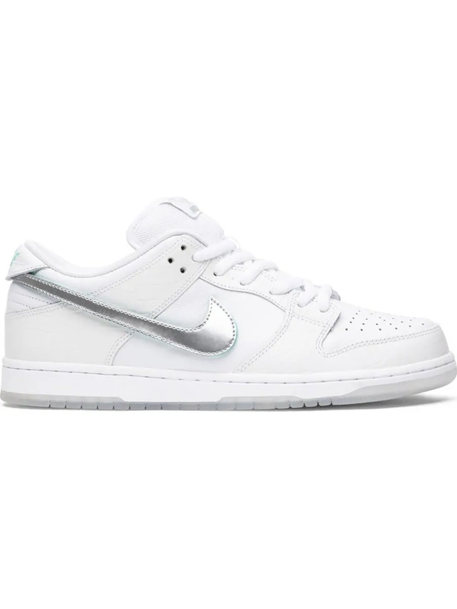 Кроссовки Nike Diamond Supply Co. x Dunk Low Pro SB — изображение 1 из 4, белый