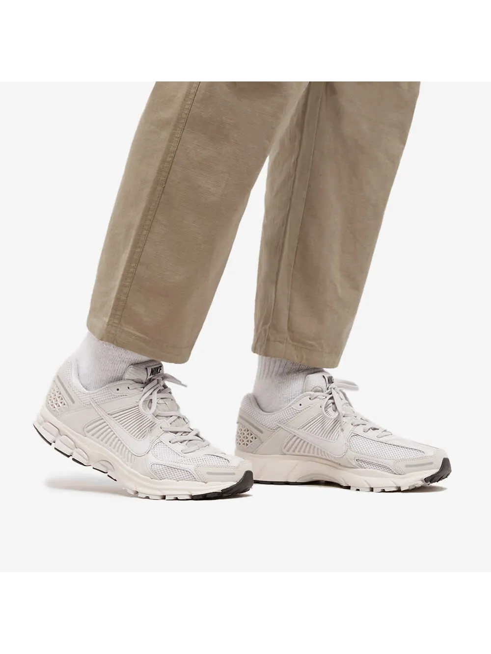 Кроссовки Nike Zoom Vomero 5 — изображение 6 из 6, серый
