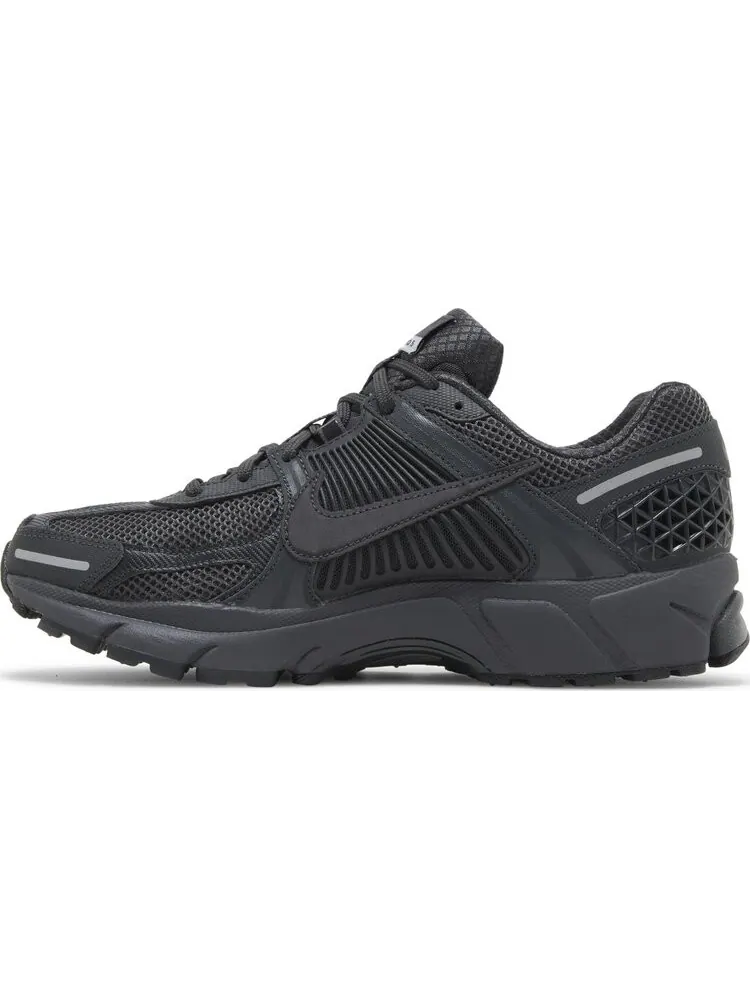 Кроссовки Air Zoom Vomero 5 'Anthracite' 2023 — изображение 3 из 4, черный