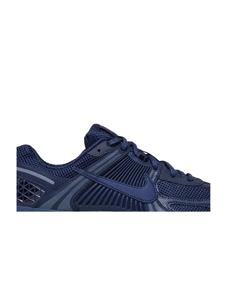 Кроссовки Air Zoom Vomero 5 'Midnight Navy' — изображение 2 из 8, темно-синий