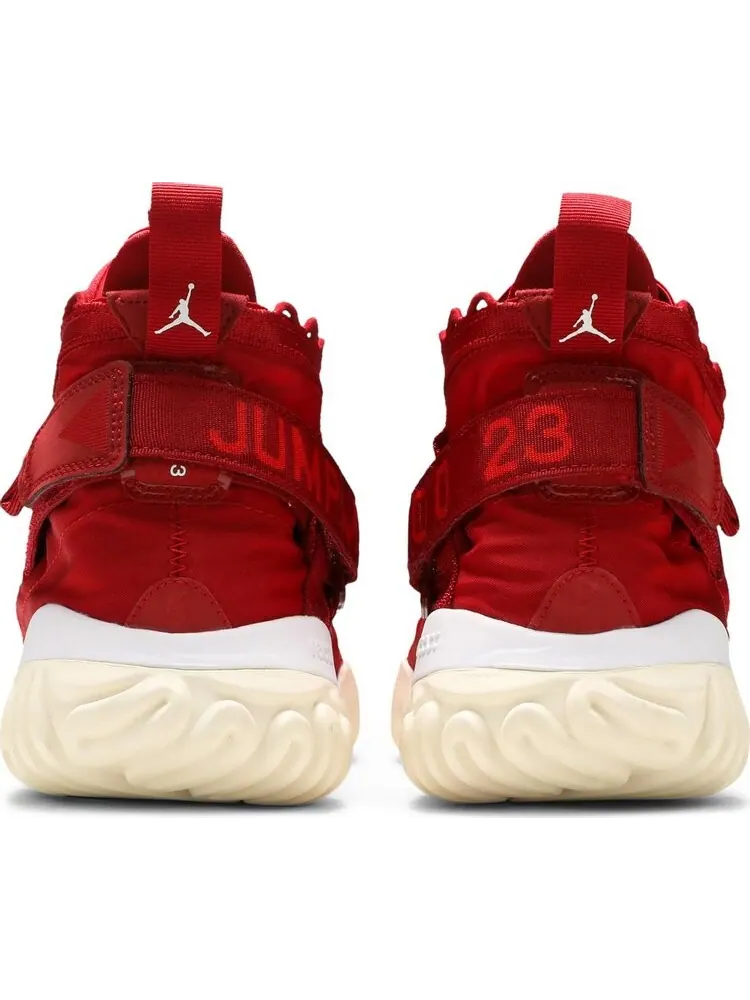 Кроссовки Jordan Proto React University Red — изображение 6 из 8, красный