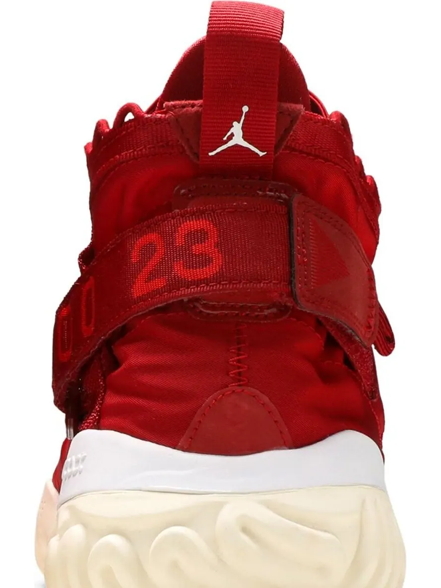 Кроссовки Jordan Proto React University Red — изображение 7 из 8, красный