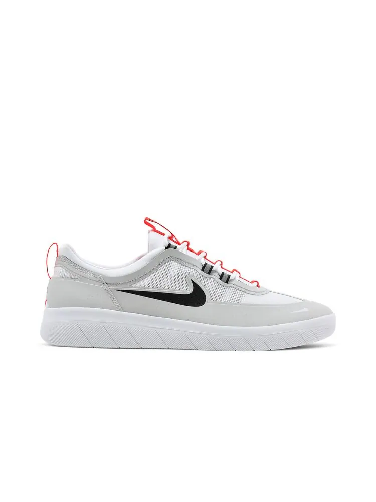 Кроссовки Nyjah Free 2 SB 'Neutral Grey Bright Crimson' — изображение 1 из 8, серый яркий
