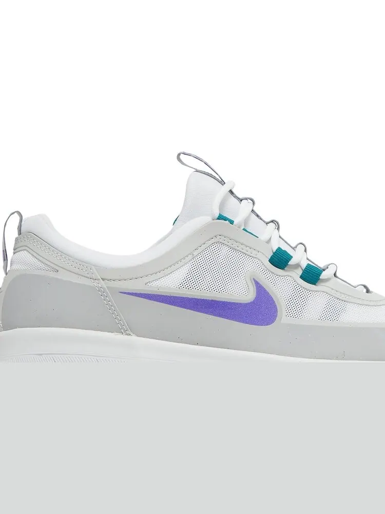 Кроссовки Nike Nyjah Free 2 SB 'Grape' — изображение 2 из 8, белый