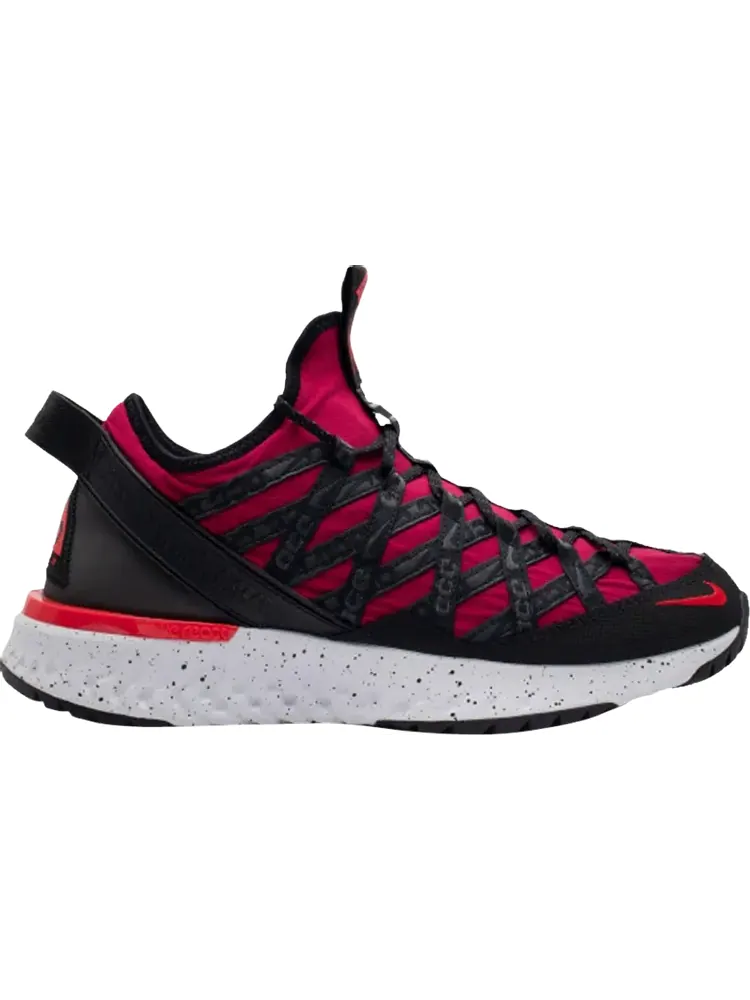 Кроссовки Nike ACG React Terra Gobe 'Noble Red' — изображение 1 из 1, красный