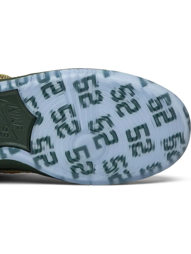 Кроссовки Nike Dunk Pro Low SB 'Doernbecher' 2018 — изображение 5 из 8, золото