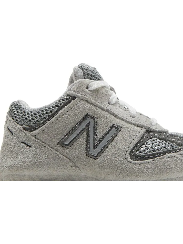 Кроссовки New Balance 990v5 Crib 'Grey' — изображение 2 из 8, серый
