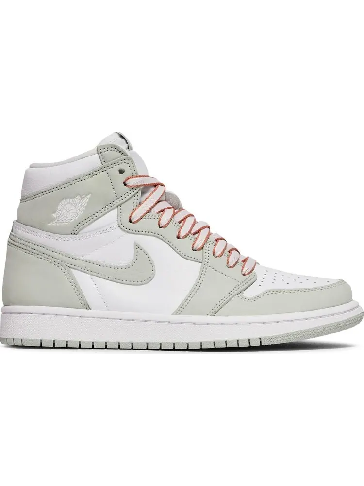Кроссовки Wmns Air Jordan 1 Retro High OG Seafoam — изображение 1 из 10, зеленый