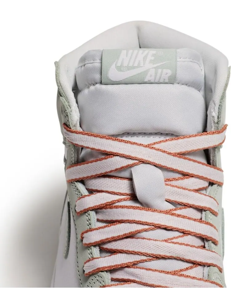 Кроссовки Wmns Air Jordan 1 Retro High OG Seafoam — изображение 9 из 10, зеленый