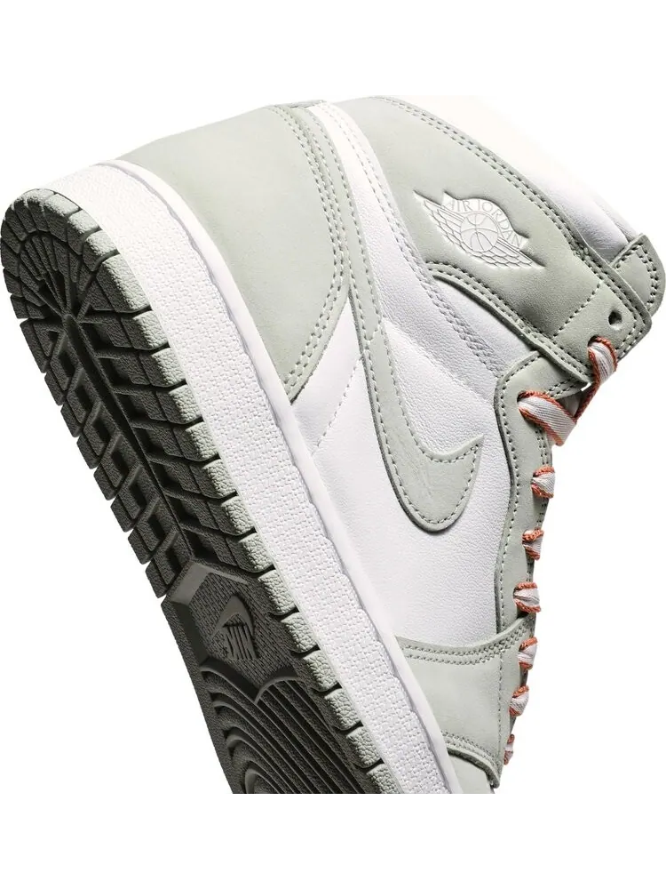Кроссовки Wmns Air Jordan 1 Retro High OG Seafoam — изображение 10 из 10, зеленый