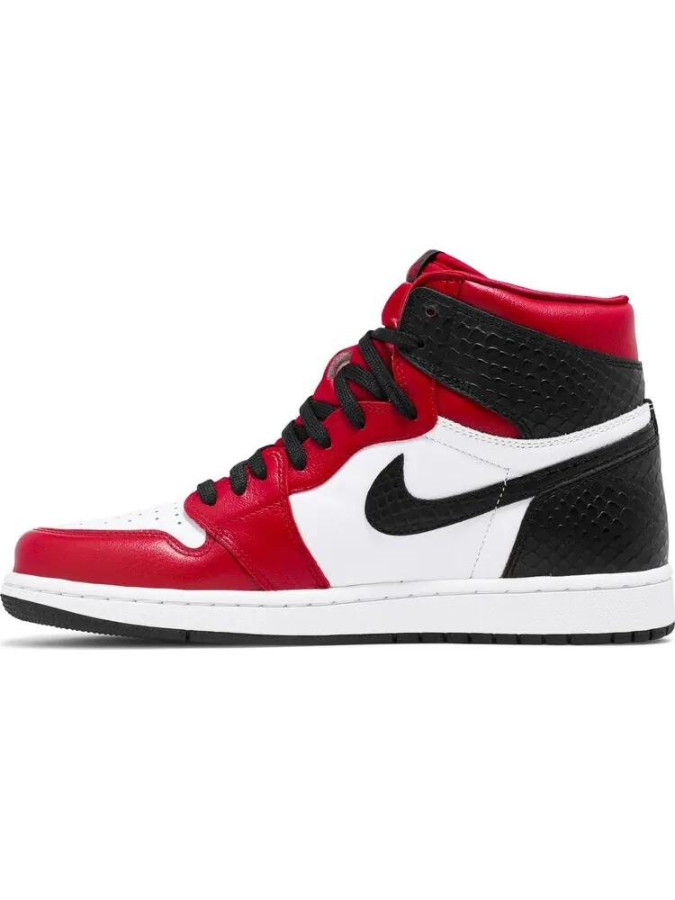 Кроссовки Wmns Air Jordan 1 Retro High OG Satin Red — изображение 3 из 8, красный