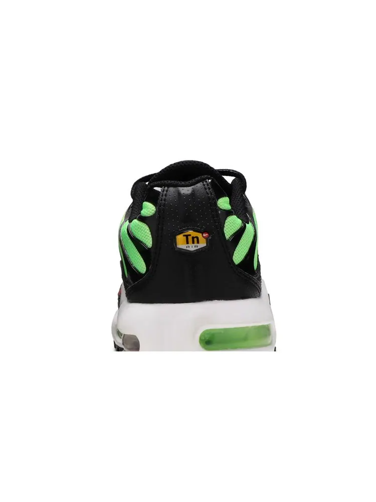 Кроссовки Air Max Plus GS 'Green Strike Flash Crimson' — изображение 7 из 8, зеленый