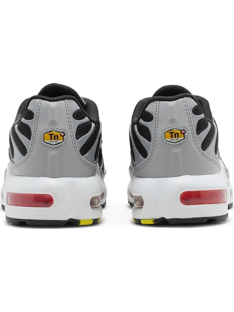 Кроссовки Nike Air Max Plus GS 'Dark Smoke Grey' — изображение 6 из 8, серый