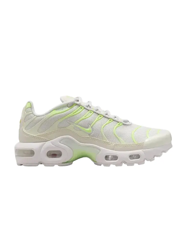 Nike Air Max Plus GS 'Platinum Tint Spruce Aura' — изображение 1 из 1, зеленый