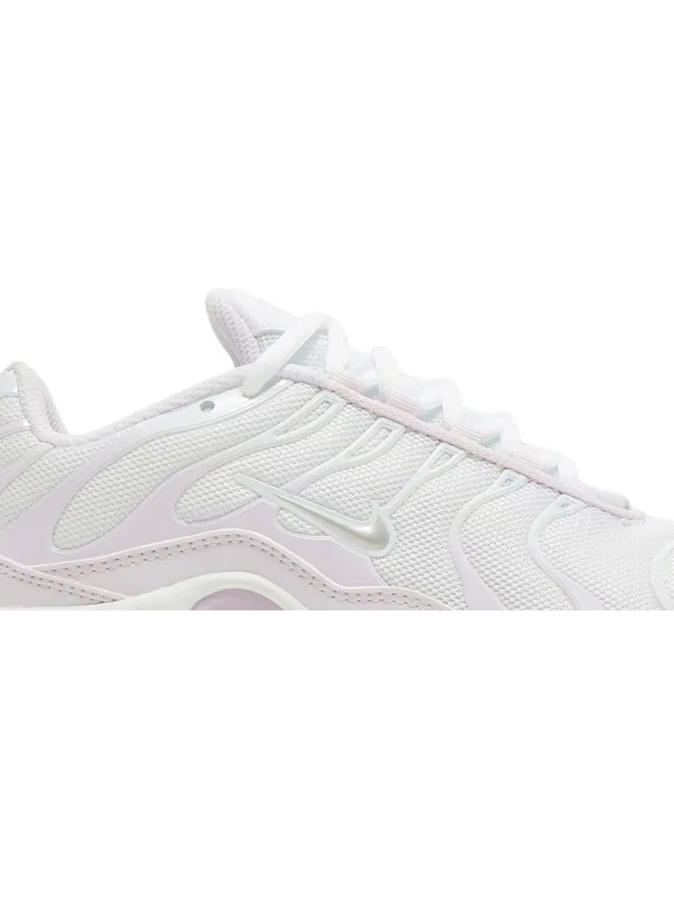 Кроссовки Nike Air Max Plus GS 'White Light Violet' — изображение 2 из 8, белый