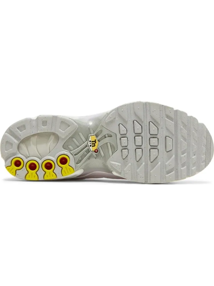Кроссовки Nike Air Max Plus GS 'White Light Violet' — изображение 4 из 8, белый