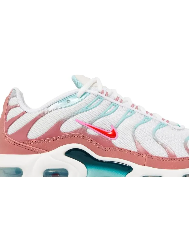 Кроссовки Air Max Plus GS 'Red Stardust Jade Ice' — изображение 2 из 4, розовый
