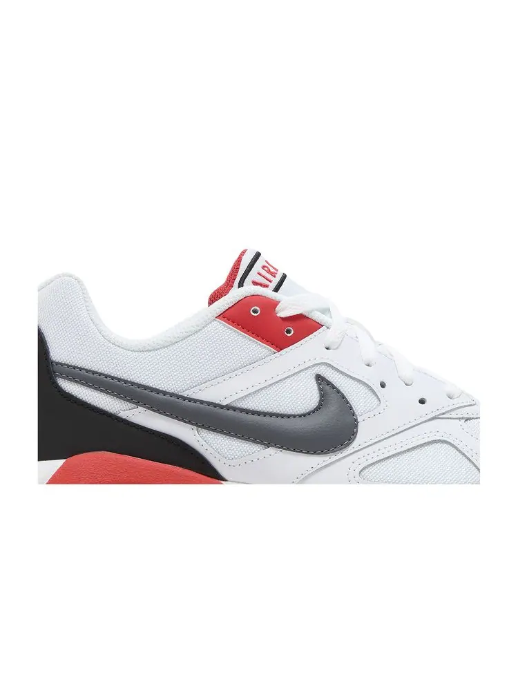 Кроссовки Air Max IVO 'White Habanero Red' — изображение 2 из 8, белый красный