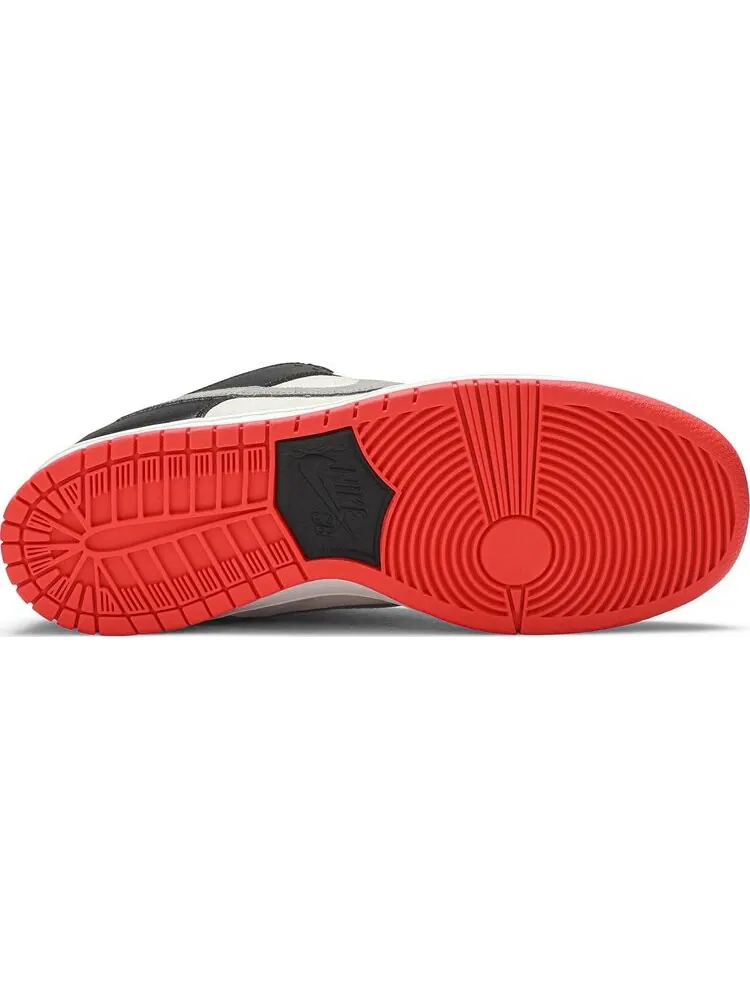 Кроссовки Nike Dunk Low SB 'AM90 Infrared' — изображение 4 из 8, белый