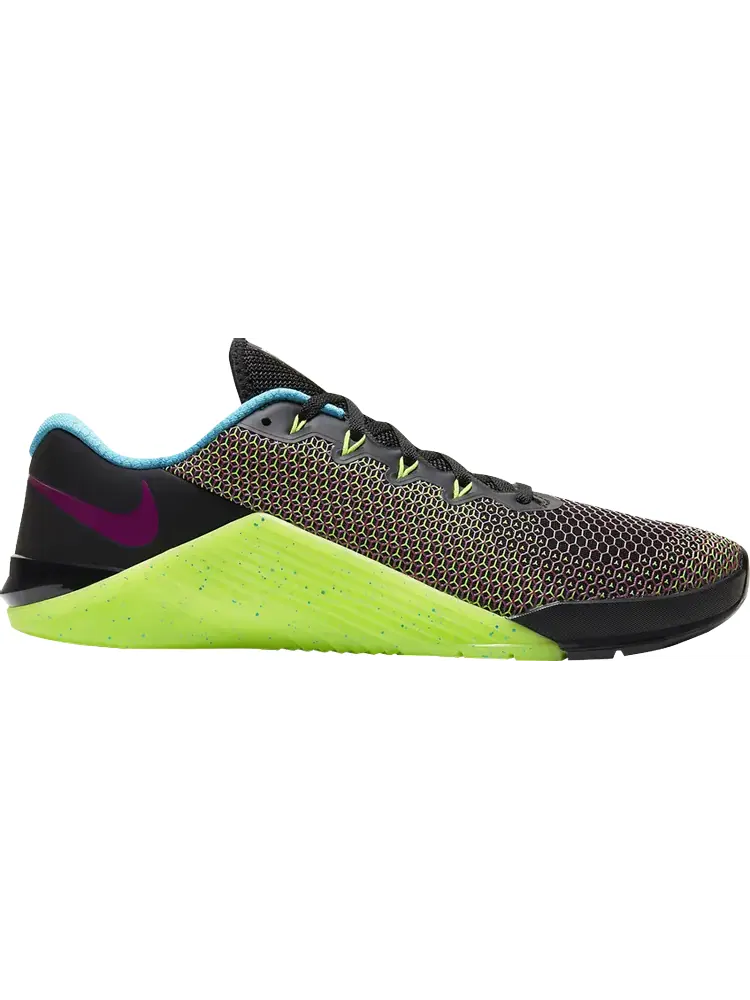 Кроссовки Nike Metcon 5 AMP 'Black Green Strike' — изображение 1 из 1, зеленый