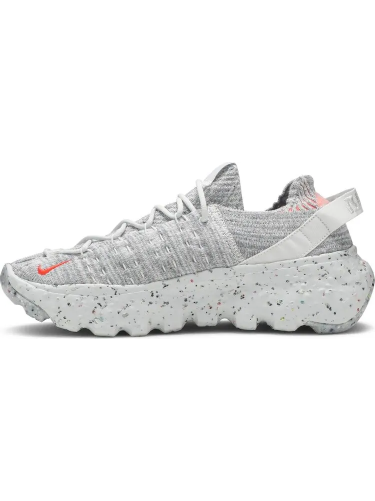 Кроссовки Nike Wmns Space Hippie 04 'This Is Trash - Crimson' — изображение 3 из 8, белый
