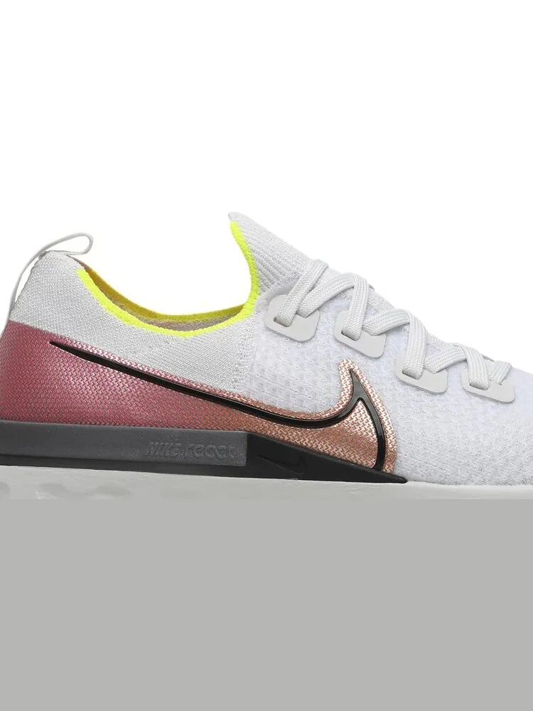 Кроссовки Nike React Infinity Run 'Pink Blast' — изображение 2 из 8, белый