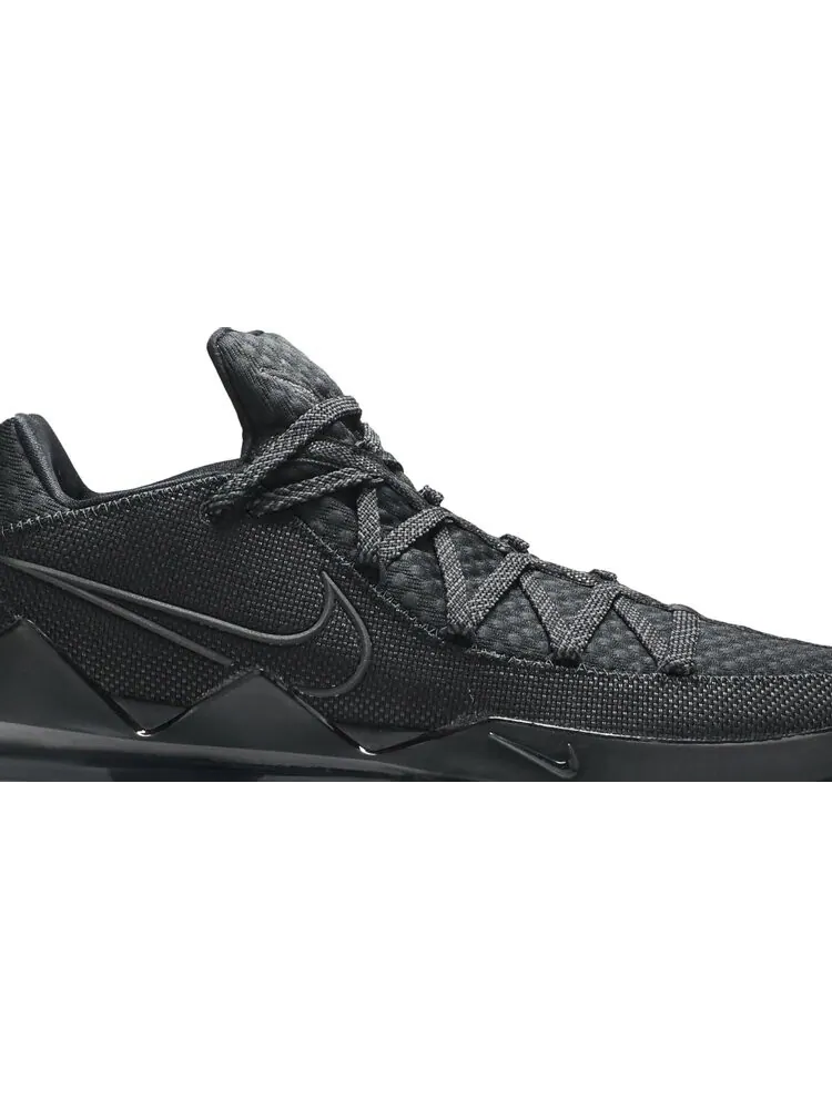 Кроссовки Nike LeBron 17 Low 'Triple Black' — изображение 2 из 8, черный