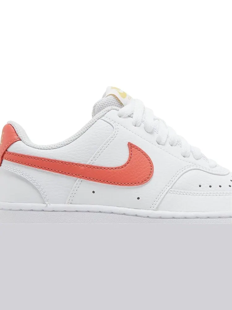 Кроссовки Nike Wmns Court Vision Low 'White Magic Ember' — изображение 2 из 8, белый