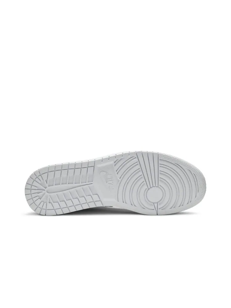 Кроссовки Air Jordan 1 High Cargo 'Metallic Silver' — изображение 4 из 4, белый