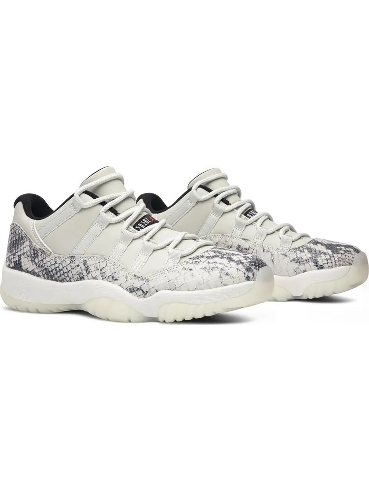 Кроссовки Air Jordan 11 Retro Low Light Bone Snakeskin — изображение 8 из 8, белый