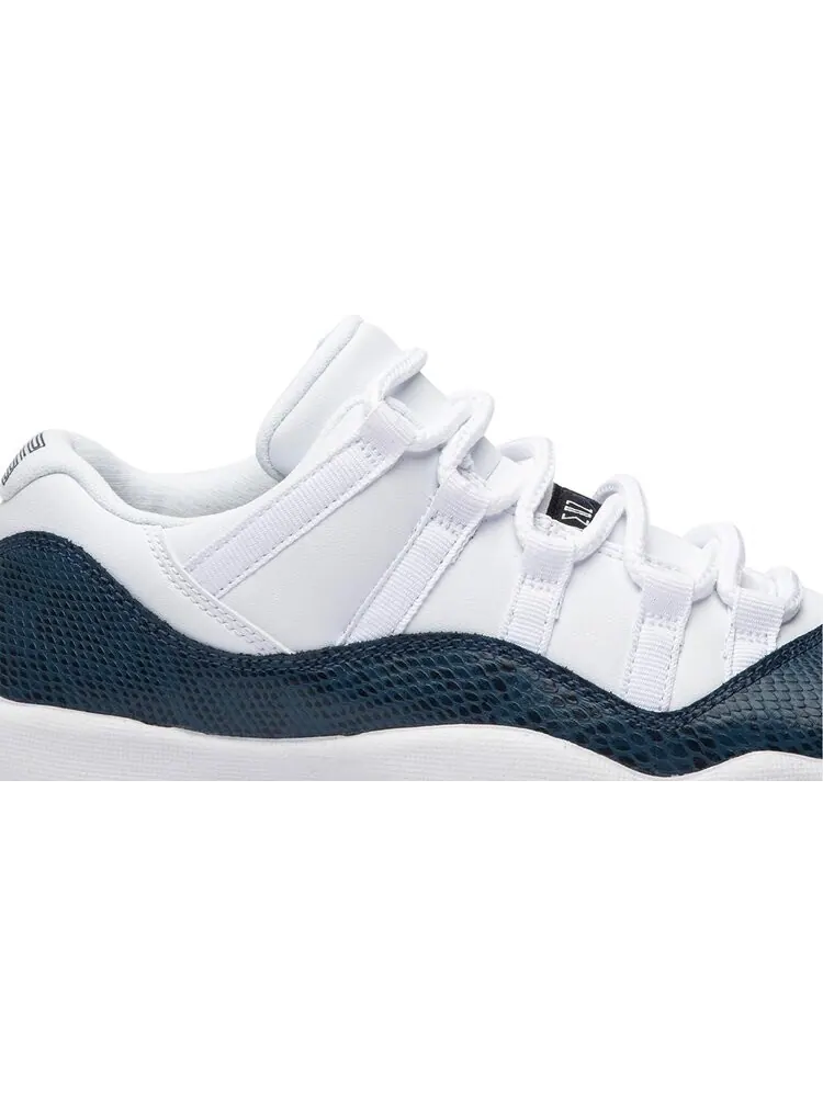 Кроссовки Jordan 11 Retro Low GS Navy Snakeskin 2019 — изображение 2 из 8, синий