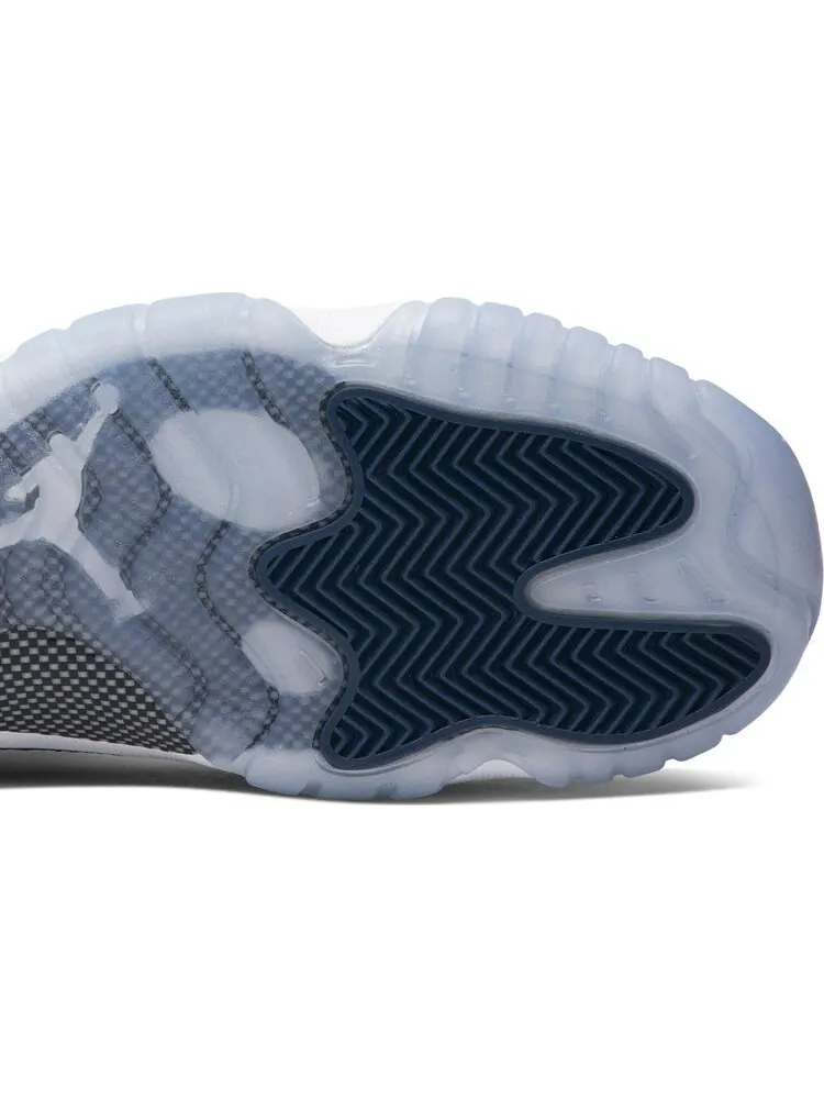 Кроссовки Jordan 11 Retro Low GS Navy Snakeskin 2019 — изображение 5 из 8, синий