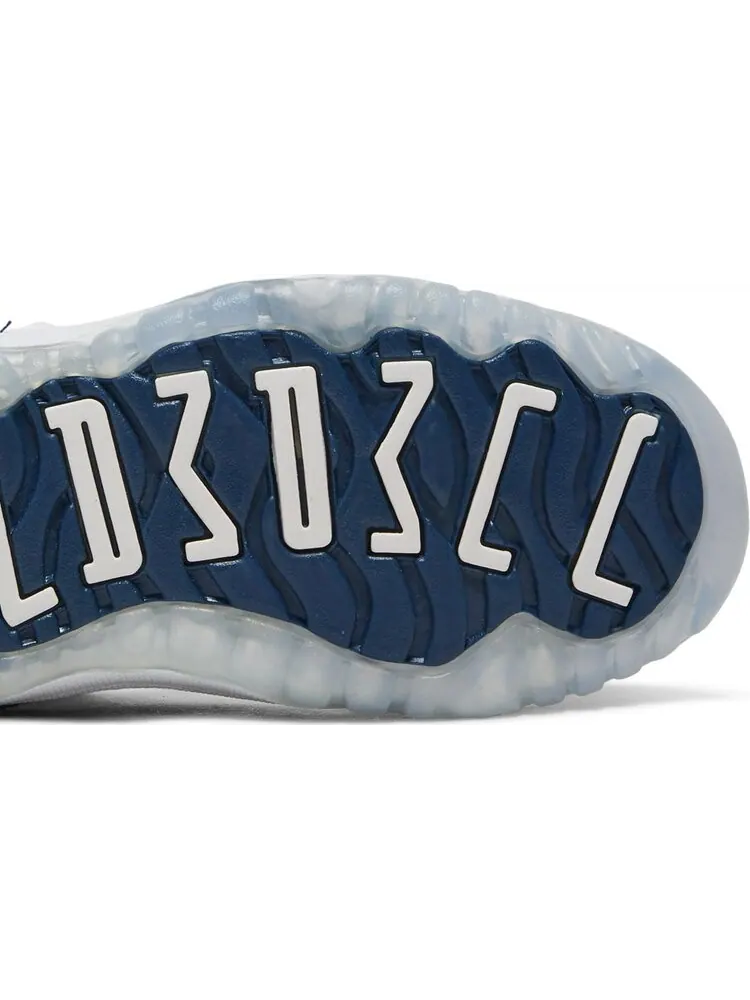 Кроссовки Air Jordan 11 Retro Low PS Navy Snakeskin 2019 — изображение 5 из 8, белый