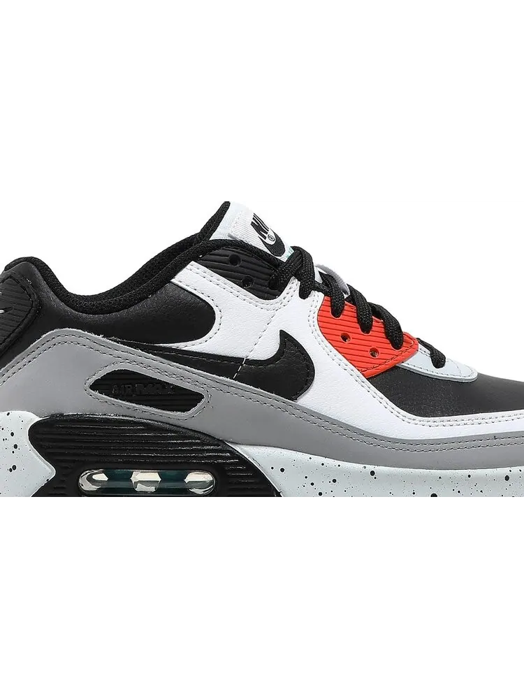 Кроссовки Nike Air Max 90 Leather GS 'White Turf Orange Speckled' — изображение 2 из 8, белый