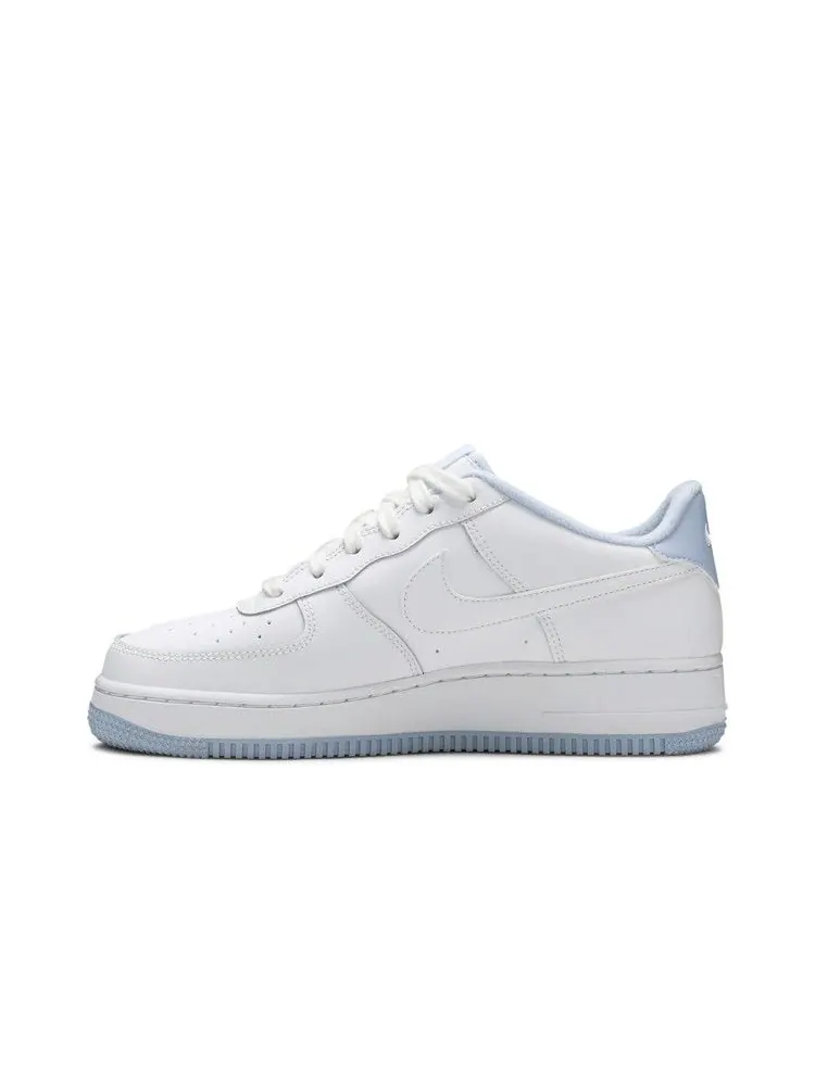 Кроссовки Nike Air Force 1 GS 'White Hydrogen Blue' — изображение 4 из 9, белый/белый/синий