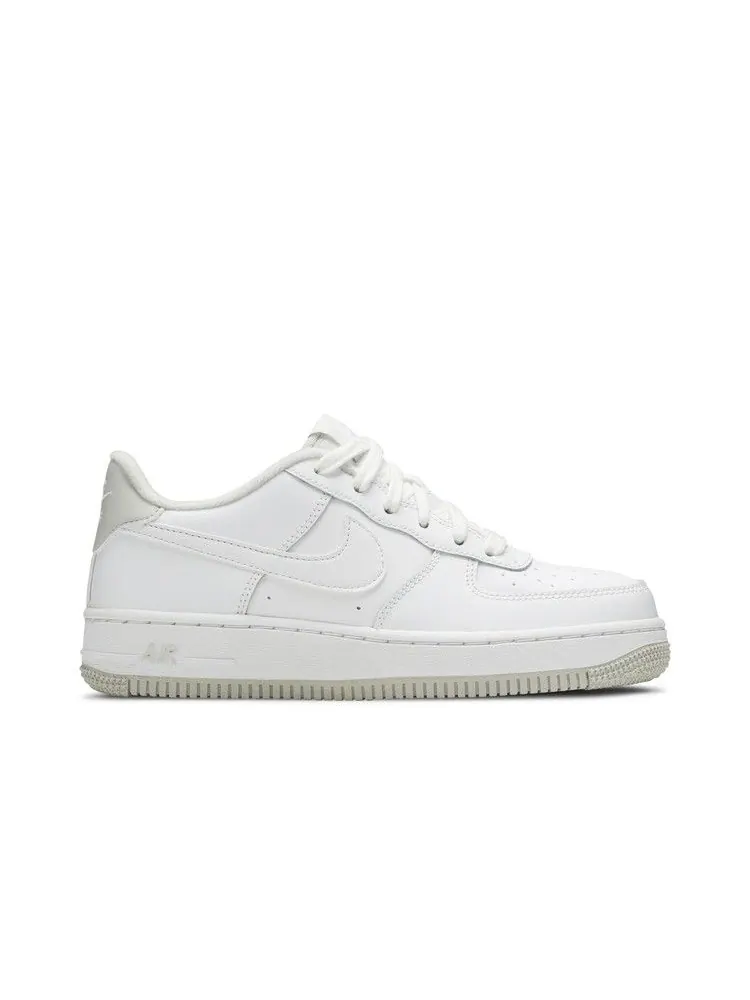 Кроссовки Nike Air Force 1 GS — изображение 1 из 8, белый светлый