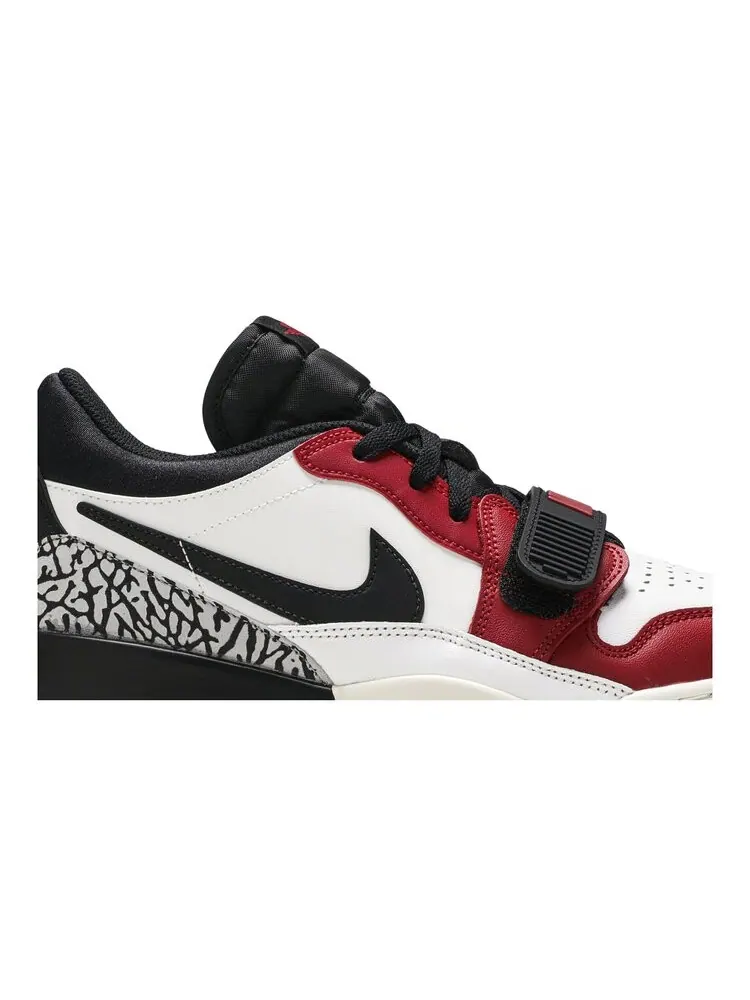 Кроссовки Air Jordan Legacy 312 Low 'Chicago' — изображение 2 из 4, красный